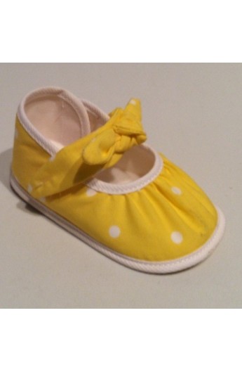 Zapatito tela para niña sin suela en color amarillo